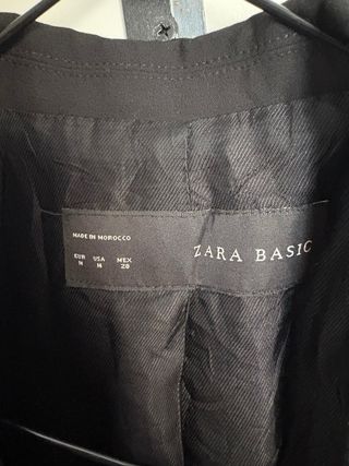 Americana Zara con hombrera