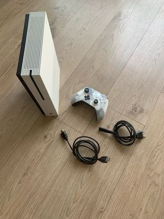 Xbox One S + Mando + juego