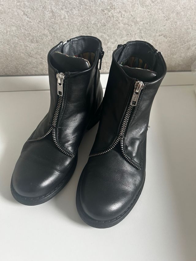 Stivaletti Felmini neri con zip