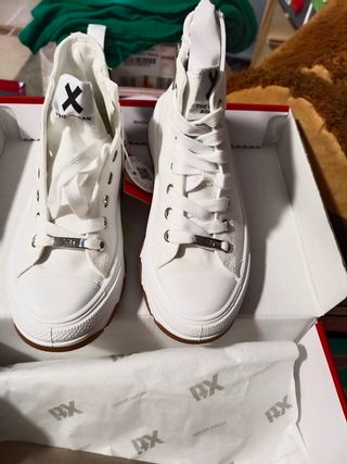 Zapatillas Xti niña blancas