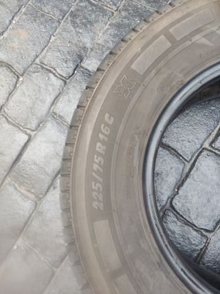 2 Neumáticos Autocaravana furgoneta