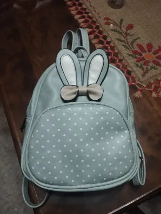 Mochila infantil con orejas y lazo