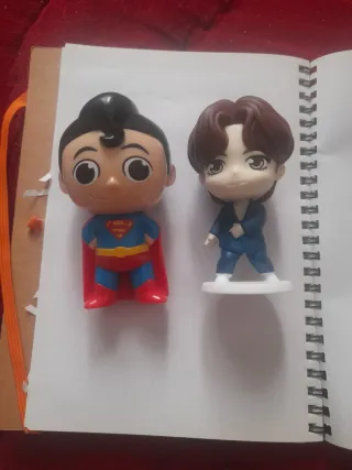 Muñeco Superman y Tiny Tan V