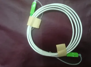 Cable Fibra Óptica Blanco