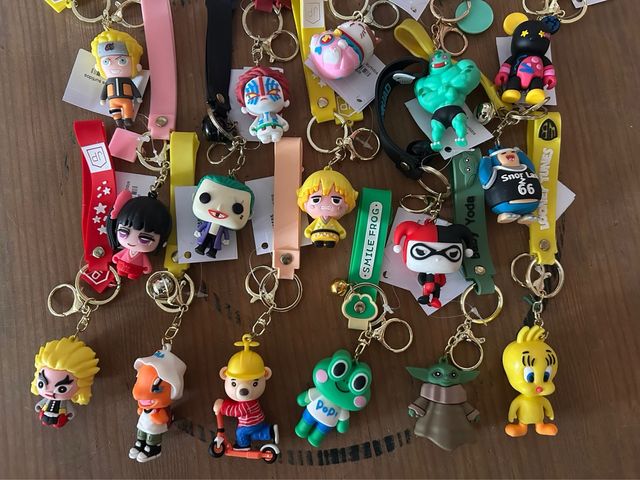 Lote llaveros silicona personajes surtidos