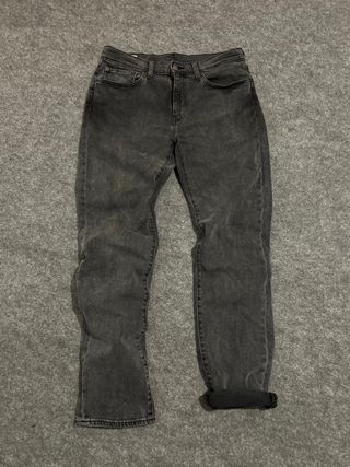 Pantalón Levi's Slim Gris Oscuro