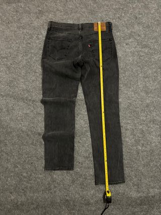 Pantalón Levi's Slim Gris Oscuro