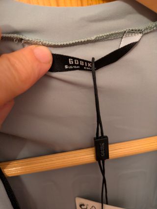 NUEVOS Lote dos maillots GOBIK (Infinity/CX Solid)