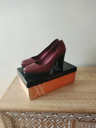 Zapatos ZATVS burdeos piel semi-nuevos