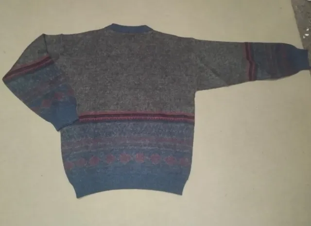 Jersey de lana gris con diseño