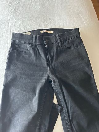Vaqueros Levi's 710 Mujer Negros