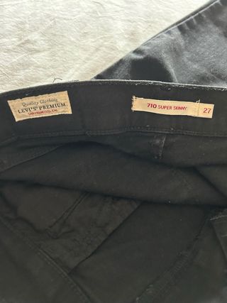Vaqueros Levi's 710 Mujer Negros