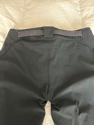 Pantalón de senderismo negro nuevo sin usar