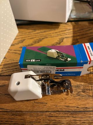 Pressori universali per macchina da cucire