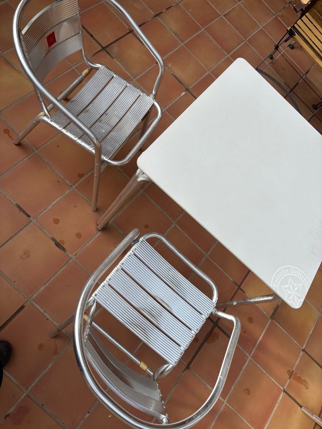 Mesa y 2 Sillas Terraza Metal