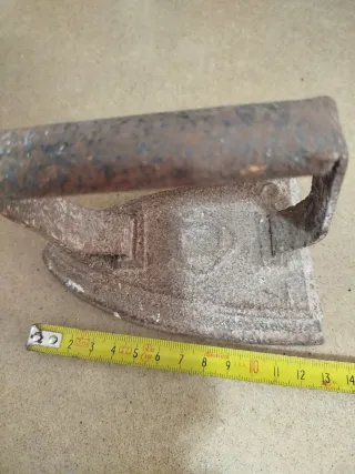 Plancha antigua de hierro