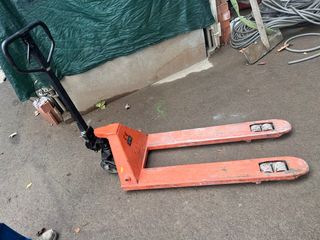 Traspaleta manual SIT 2500 kg