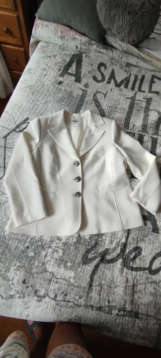 Chaqueta de mujer blanca