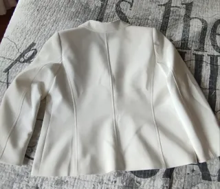 Chaqueta de mujer blanca