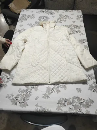 Chaqueta acolchada blanca mujer