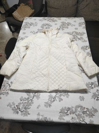 Chaqueta acolchada blanca mujer