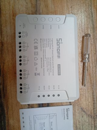Sonoff 4CHPRO R2 Interruptor Inteligente Wi-Fi