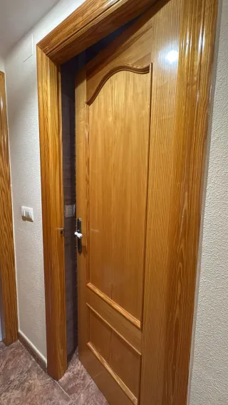Puertas de madera maciza