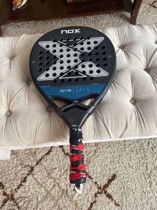 Pala de pádel NOX AT10