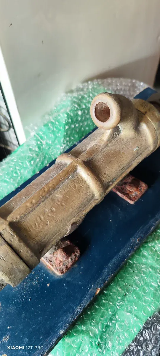 Bomba de agua manual NAUTICA de bronce SIGLO XIX