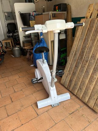 Bicicleta Estática Eléctrica Blanca
