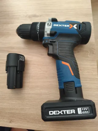 Taladro percutor Dexter + 2 baterías con maletin