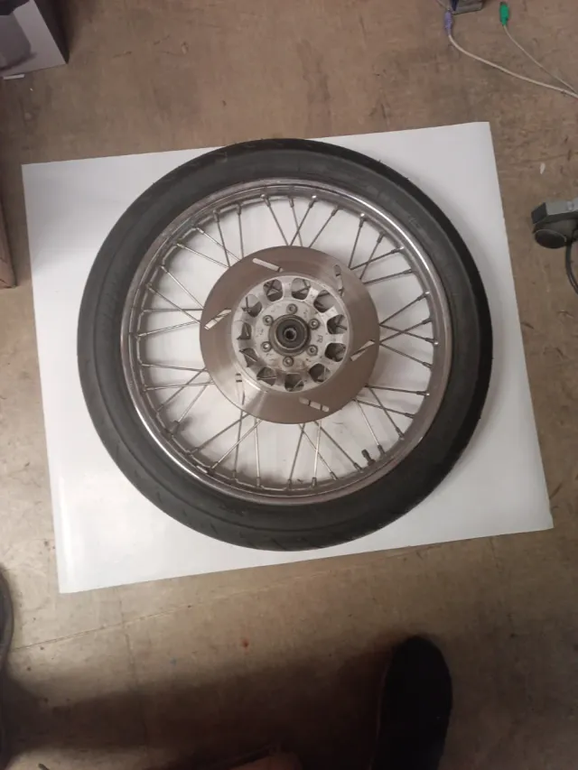 Llanta Delantera Yamaha SR250 Completa