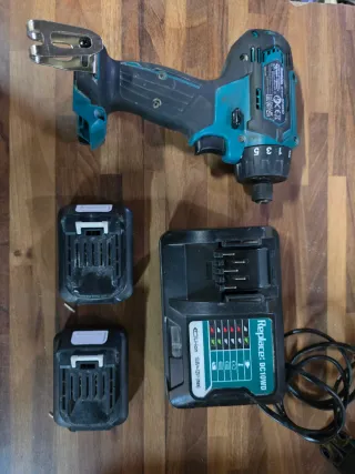 Atornillador Makita DF033D