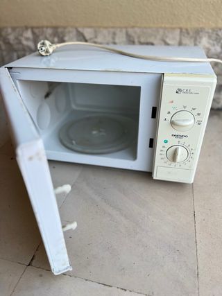 Microondas Daewoo KOR-4307