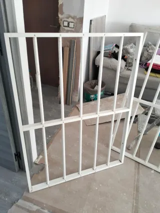 Rejas de aluminio blancas