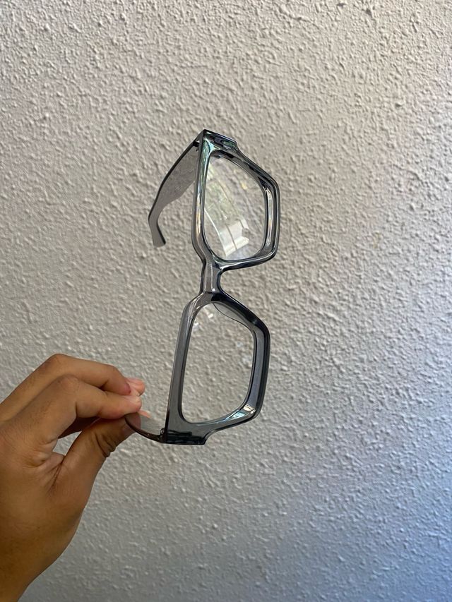 Lentes Grises Modernos