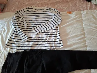 Conjunto premamá: Camiseta rayas y pantalón negro