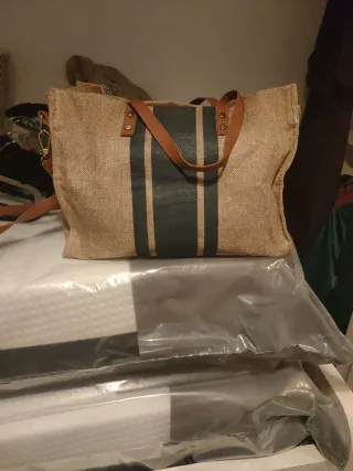 Bolso de tela beige y verde