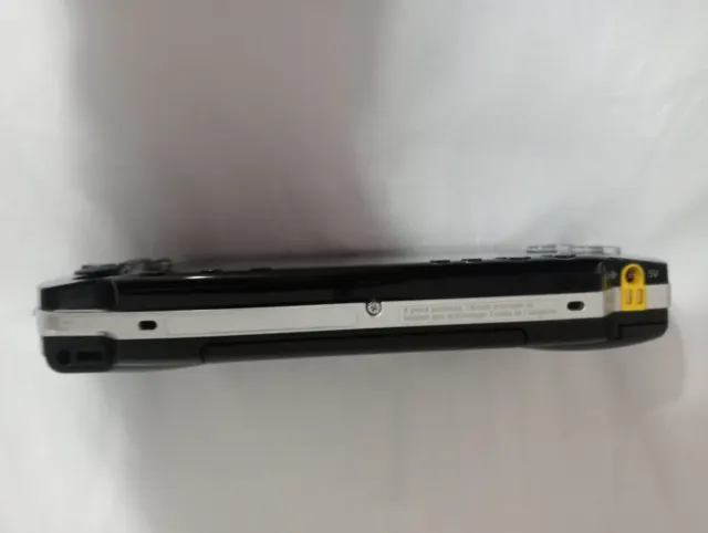 PSP Sony Negra modelo 1004