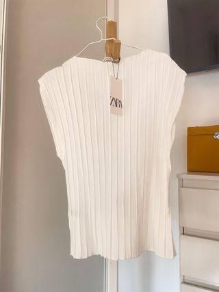 Blusa blanca plisada mujer