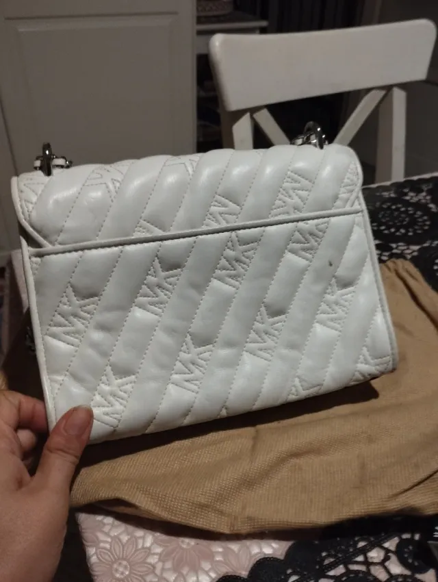 Borsetta Michael Kors bianca trapuntata