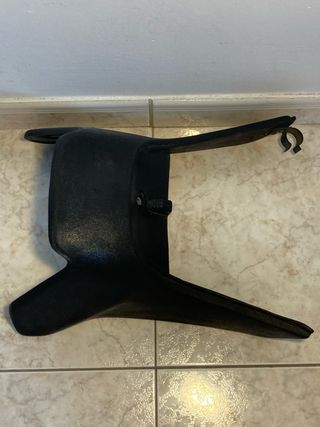 Goma protección piernas BMW K75 low seat