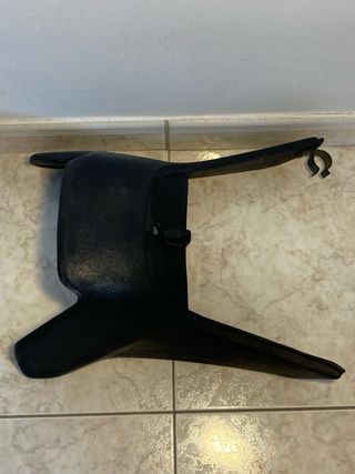 Goma protección piernas BMW K75 low seat
