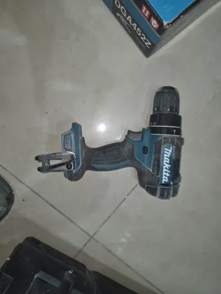 Taladro Atornillador y Amoladora Makita