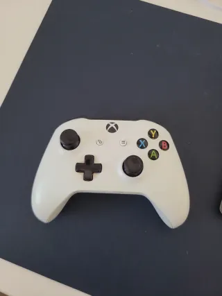 Mando Xbox One Blanco con leve error
