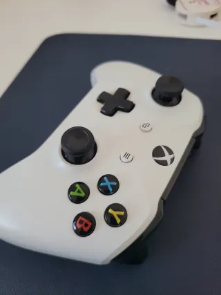 Mando Xbox One Blanco con leve error