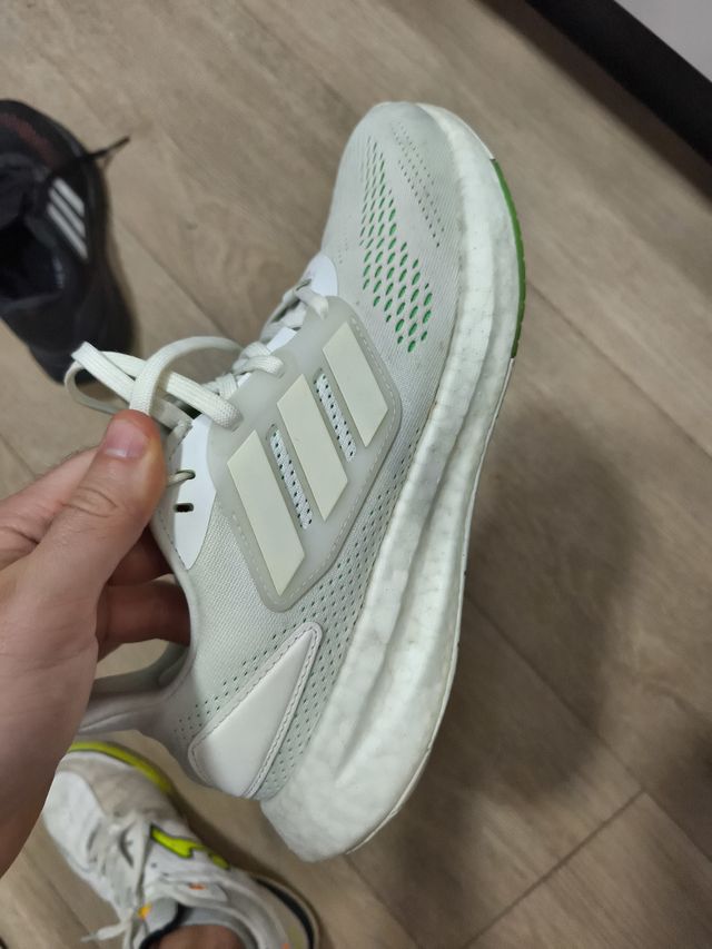 Zapatillas Adidas Running Hombre Blancas y Verdes