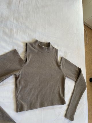 Jersey Pull&Bear cuello alto gris talla M