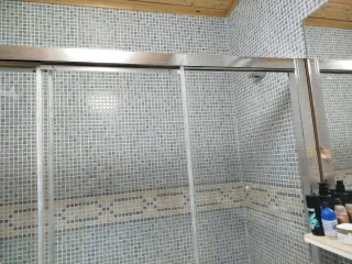 Mampara de bañera cristal y metal