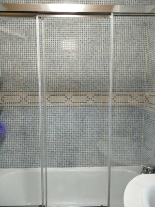 Mampara de bañera cristal y metal